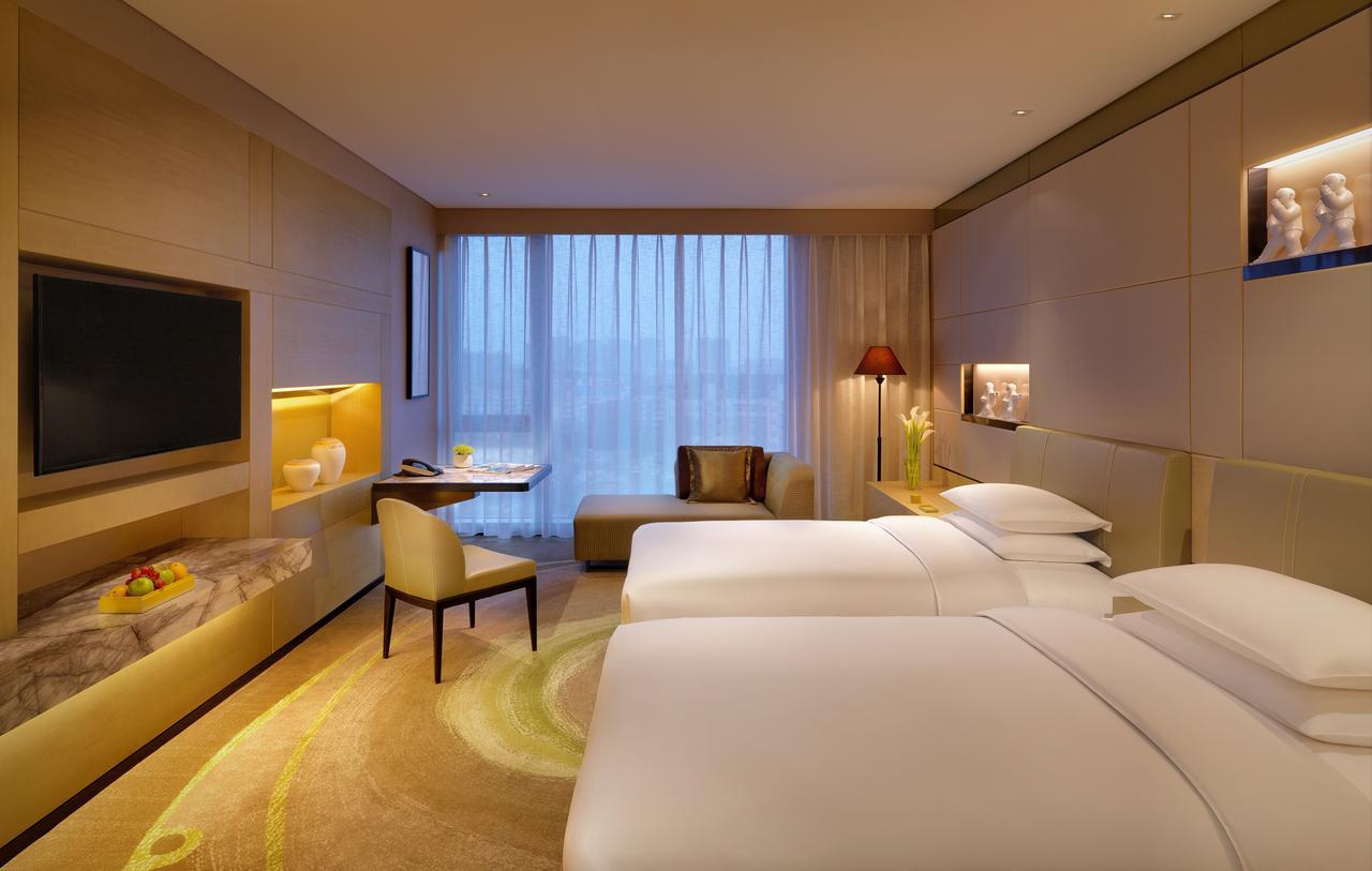 Hotel Hyatt Regency Tianjin East Esterno foto